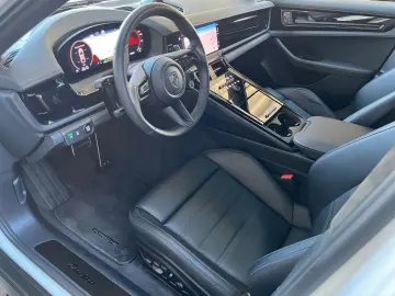 PORSCHE Panamera Turbo E-Hyb Active Body Ride · Vierradl