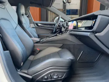 PORSCHE Panamera Turbo E-Hyb Active Body Ride · Vierradl