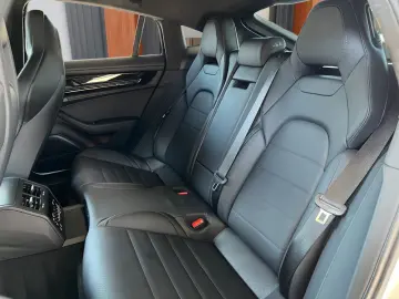 PORSCHE Panamera Turbo E-Hyb Active Body Ride · Vierradl