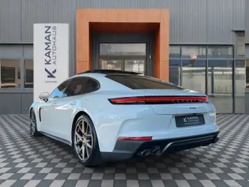 PORSCHE Panamera Turbo E-Hyb Active Body Ride · Vierradl