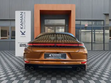 PORSCHE Panamera GTS PCCB Keramik ·  Burmester · Vierrad