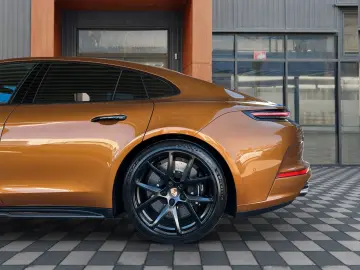 PORSCHE Panamera GTS PCCB Keramik ·  Burmester · Vierrad