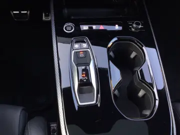 AUDI A5 Limousine eHybrid Q 270kW PANO LM20 HuD B&O