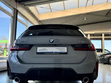 BMW 330 i xDrive M Sport Autom.   LED  ACC  Navi  Ka