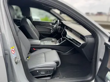 AUDI RS6 Avant quattro 305VMax RS-AGA STDHZ HUD