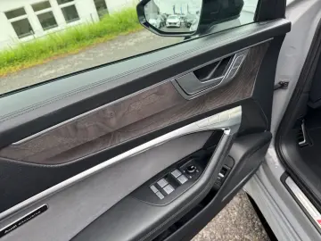 AUDI RS6 Avant quattro 305VMax RS-AGA STDHZ HUD