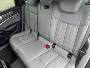 AUDI RS6 Avant quattro 305VMax RS-AGA STDHZ HUD