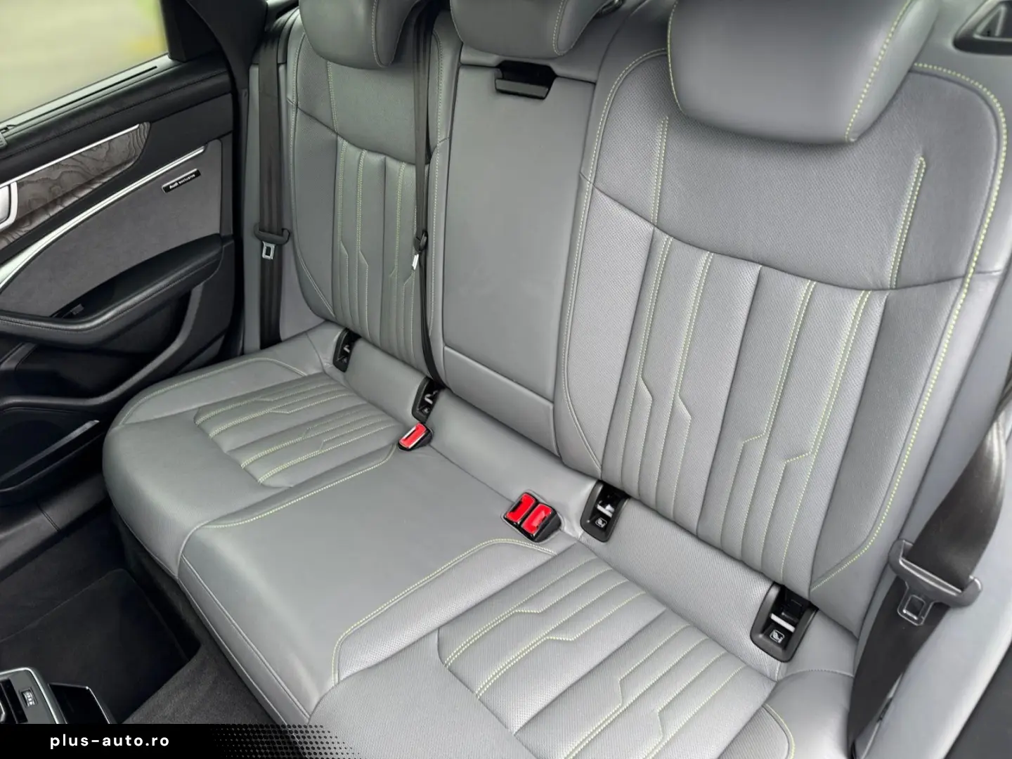 AUDI RS6 Avant quattro 305VMax RS-AGA STDHZ HUD