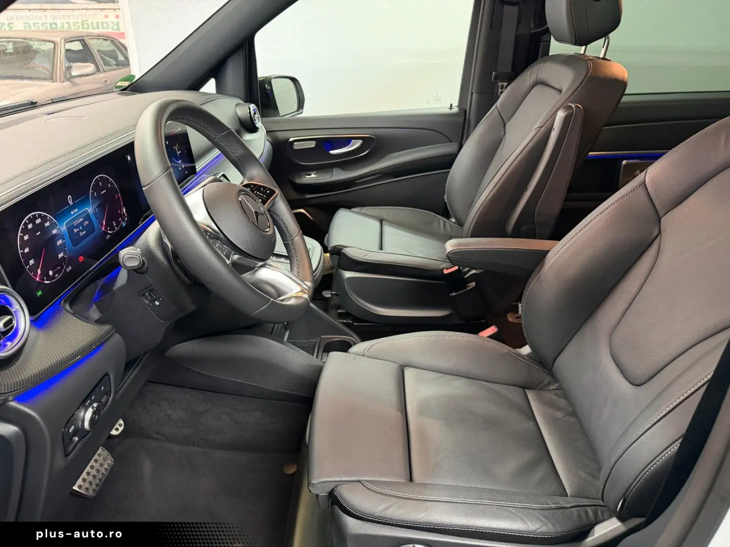 MERCEDES-BENZ V300d AVANTGARDE lang AMG NIGHT AIRMATIC