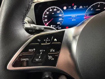 MERCEDES-BENZ V300d AVANTGARDE lang AMG NIGHT AIRMATIC