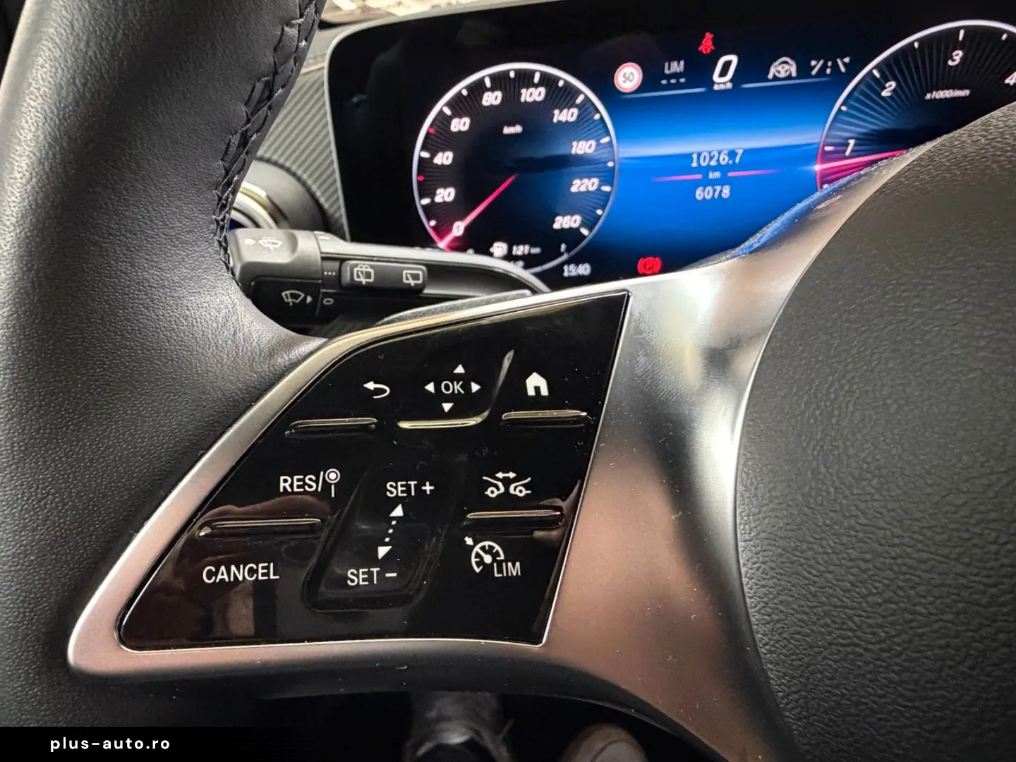 MERCEDES-BENZ V300d AVANTGARDE lang AMG NIGHT AIRMATIC