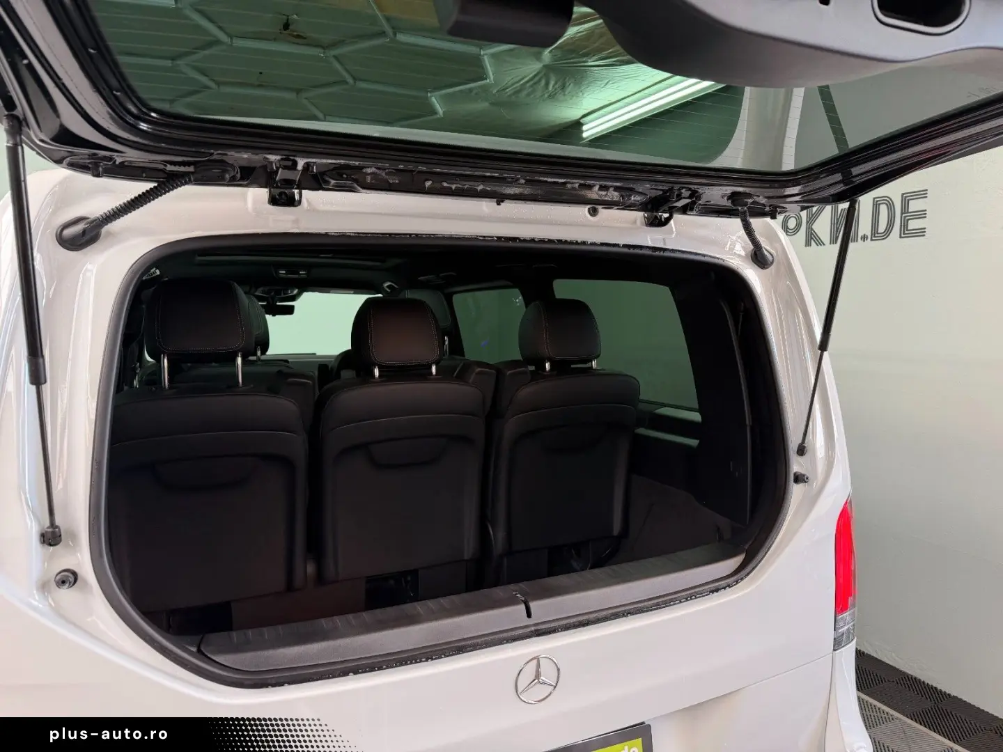 MERCEDES-BENZ V300d AVANTGARDE lang AMG NIGHT AIRMATIC