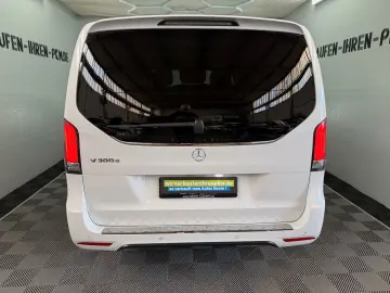 MERCEDES-BENZ V300d AVANTGARDE lang AMG NIGHT AIRMATIC