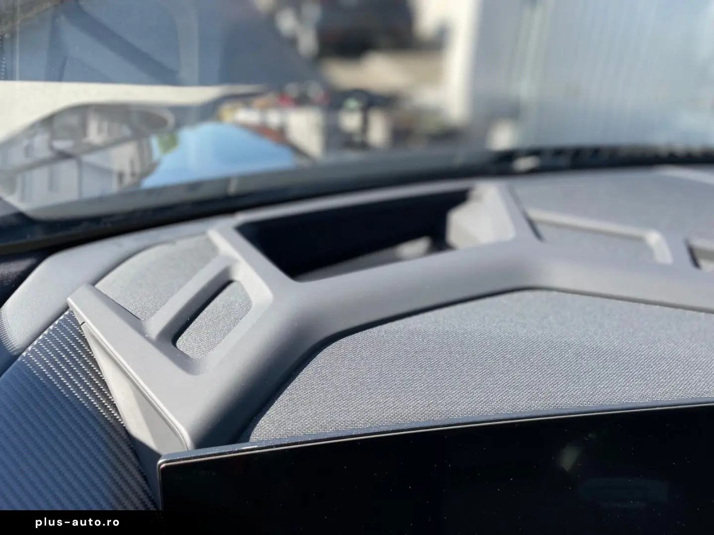 BMW XM  DrAssProf HUD AHK H&K Massage Softclose 22