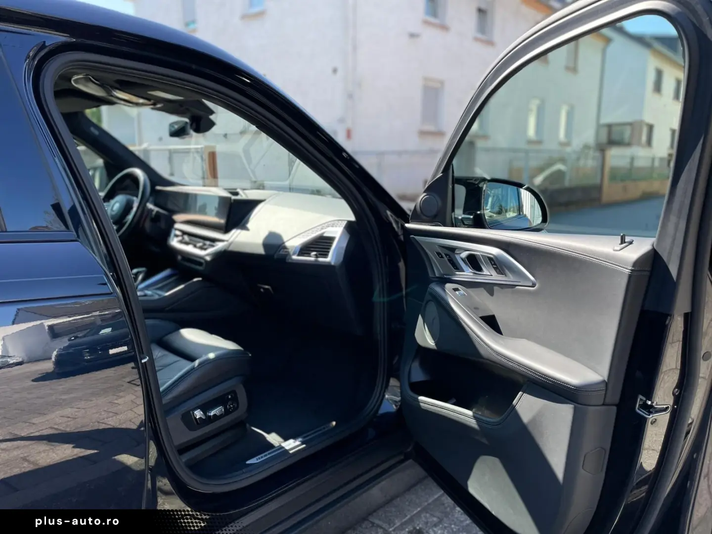 BMW XM  DrAssProf HUD AHK H&K Massage Softclose 22