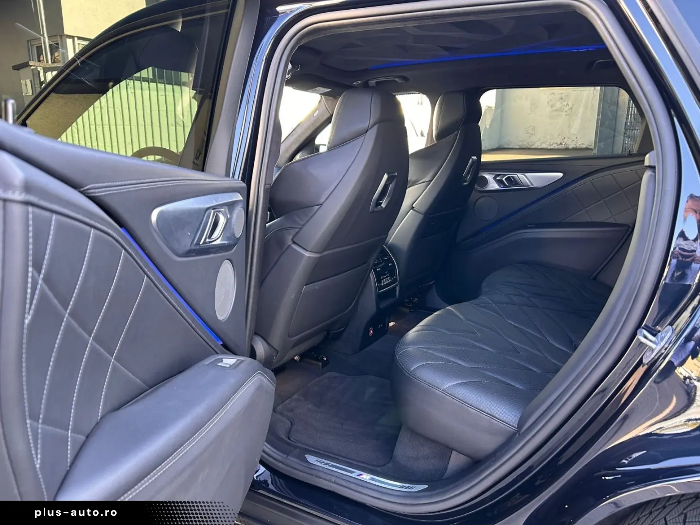 BMW XM  DrAssProf HUD AHK H&K Massage Softclose 22