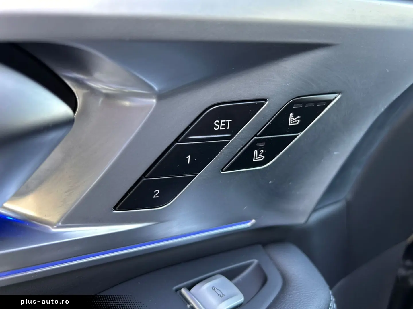 BMW XM  DrAssProf HUD AHK H&K Massage Softclose 22