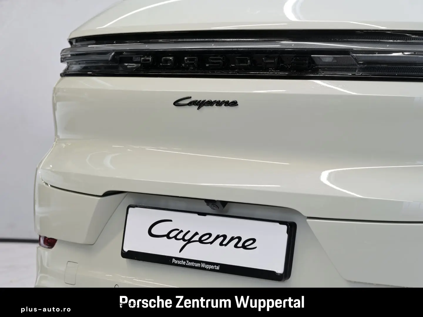 PORSCHE Cayenne E-Hybrid BOSE Luftfederung LED-Matrix