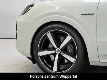 PORSCHE Cayenne E-Hybrid BOSE Luftfederung LED-Matrix