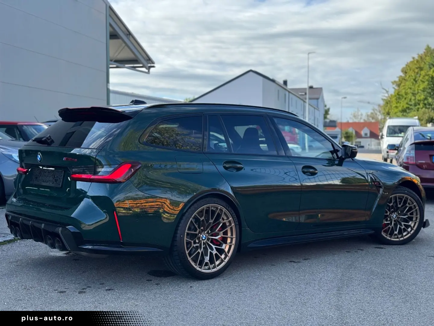 BMW M3 Touring CS RACING-GREEN CARBON ONSTOCK SCHALE