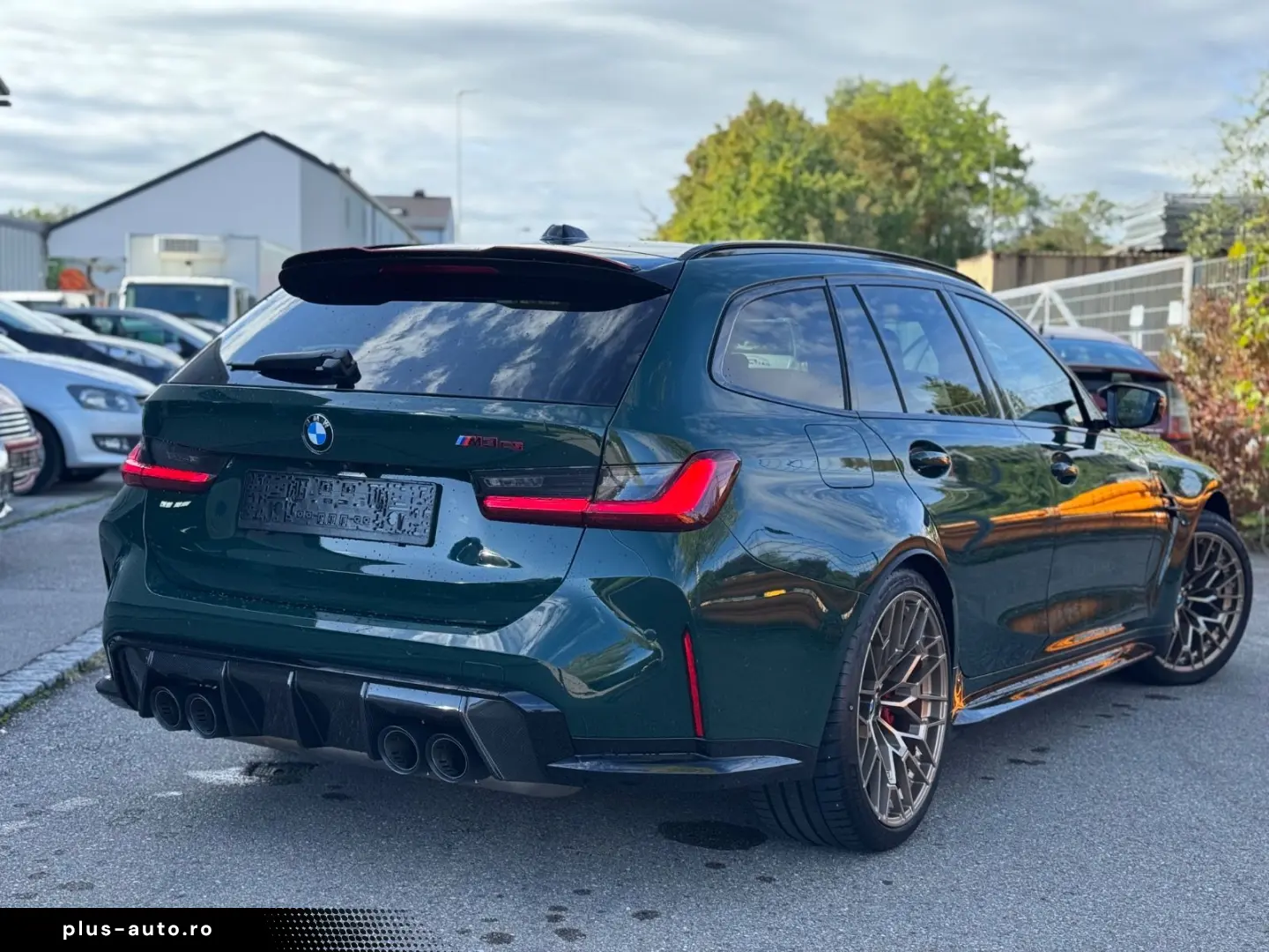 BMW M3 Touring CS RACING-GREEN CARBON ONSTOCK SCHALE