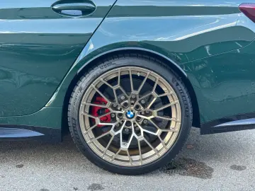 BMW M3 Touring CS RACING-GREEN CARBON ONSTOCK SCHALE