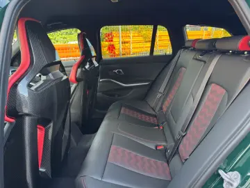 BMW M3 Touring CS RACING-GREEN CARBON ONSTOCK SCHALE