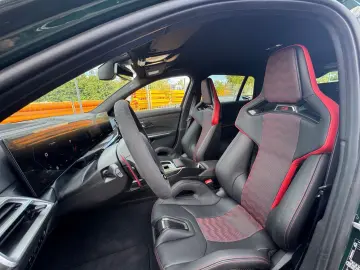 BMW M3 Touring CS RACING-GREEN CARBON ONSTOCK SCHALE
