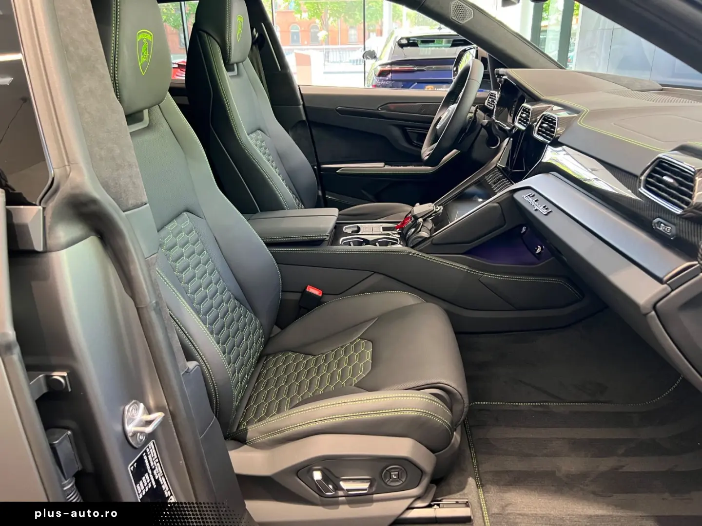 LAMBORGHINI Urus S Pano Massage 23´ Carbon B&O