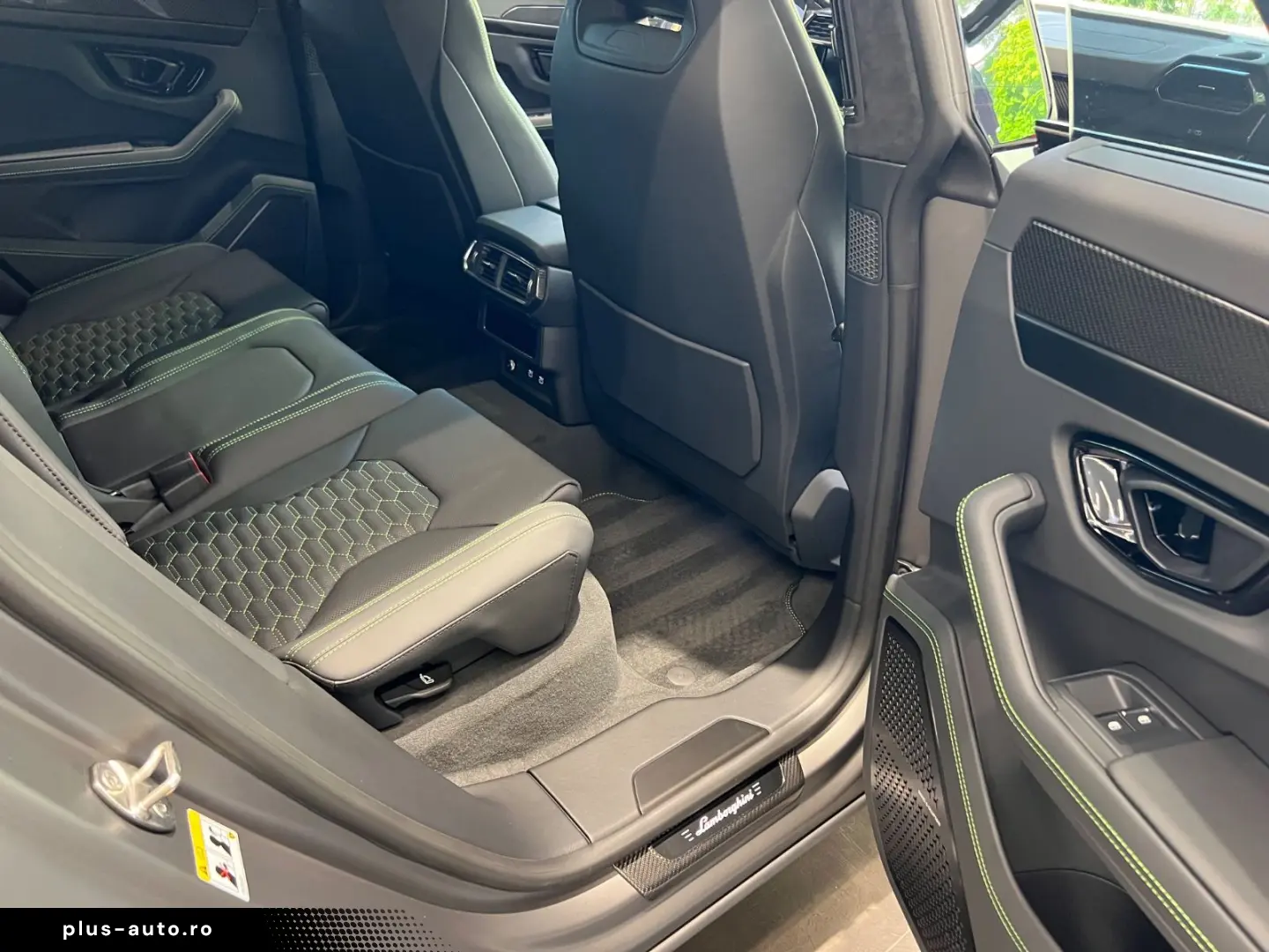 LAMBORGHINI Urus S Pano Massage 23´ Carbon B&O