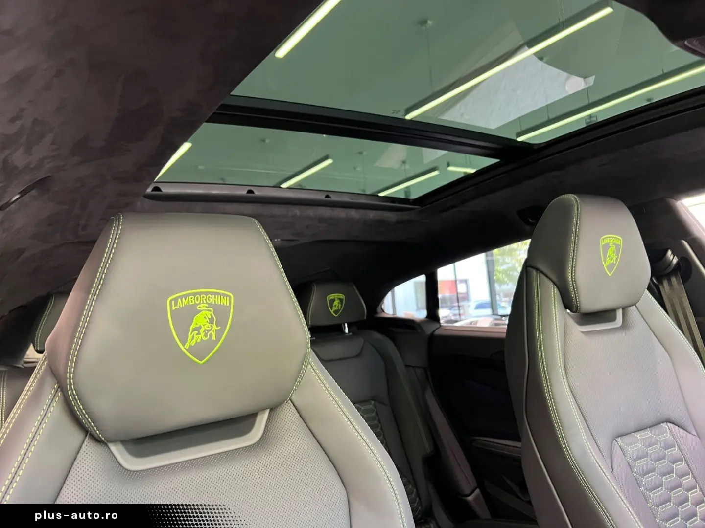 LAMBORGHINI Urus S Pano Massage 23´ Carbon B&O