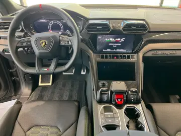 LAMBORGHINI Urus S Pano Massage 23´ Carbon B&O