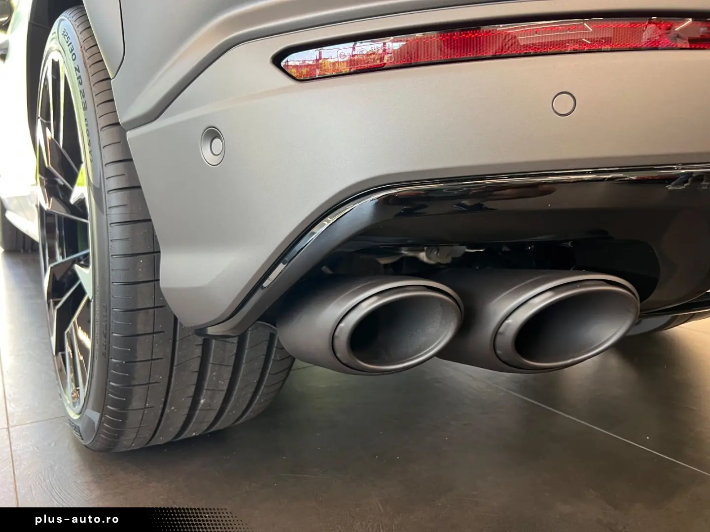 LAMBORGHINI Urus S Pano Massage 23´ Carbon B&O