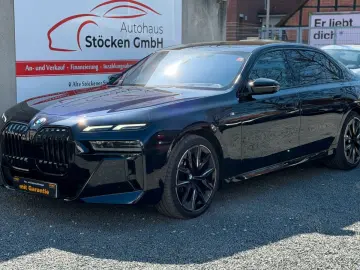 BMW 740d L xDrive M 1Hand SHZ VOLL