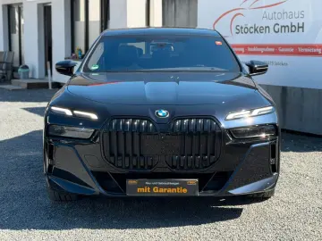 BMW 740d L xDrive M 1Hand SHZ VOLL