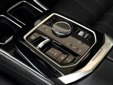 BMW 740d L xDrive M 1Hand SHZ VOLL