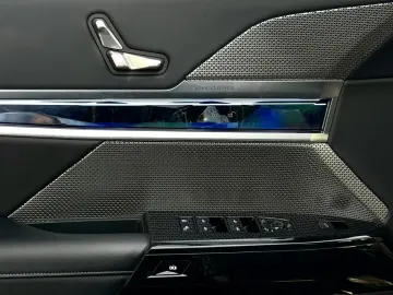 BMW 740d L xDrive M 1Hand SHZ VOLL