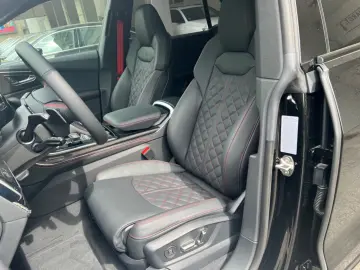 AUDI Q8 50 TDI qu S Line Competition  Pano StHzg B&O