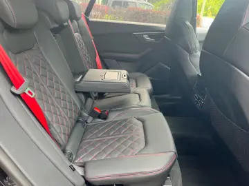 AUDI Q8 50 TDI qu S Line Competition  Pano StHzg B&O