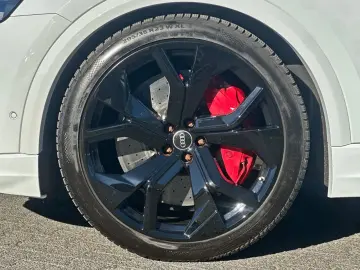 AUDI RSQ8 qu KERAMIK B&OADV. NACHT AHK PANO CARBON