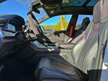 AUDI RSQ8 qu KERAMIK B&OADV. NACHT AHK PANO CARBON