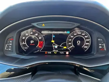 AUDI RSQ8 qu KERAMIK B&OADV. NACHT AHK PANO CARBON