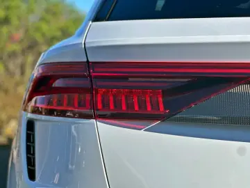 AUDI RSQ8 qu KERAMIK B&OADV. NACHT AHK PANO CARBON