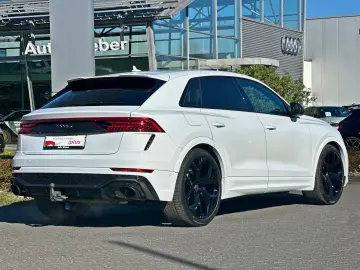 AUDI RSQ8 qu KERAMIK B&OADV. NACHT AHK PANO CARBON