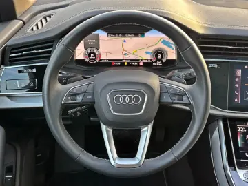 AUDI Q7 55TFSI qu S LINE BLACK HUD PANO AHK 7-SITZER