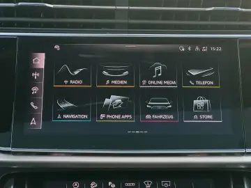 AUDI Q7 55TFSI qu S LINE BLACK HUD PANO AHK 7-SITZER