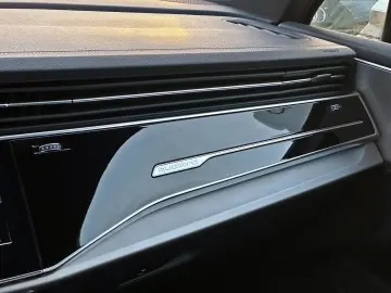 AUDI Q7 55TFSI qu S LINE BLACK HUD PANO AHK 7-SITZER