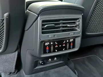 AUDI Q7 55TFSI qu S LINE BLACK HUD PANO AHK 7-SITZER