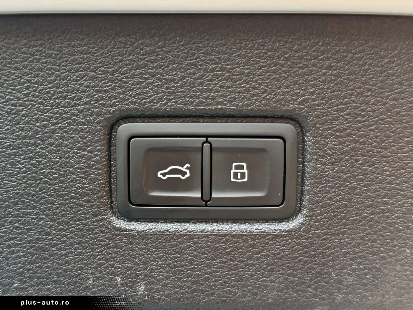 AUDI Q7 55TFSI qu S LINE BLACK HUD PANO AHK 7-SITZER