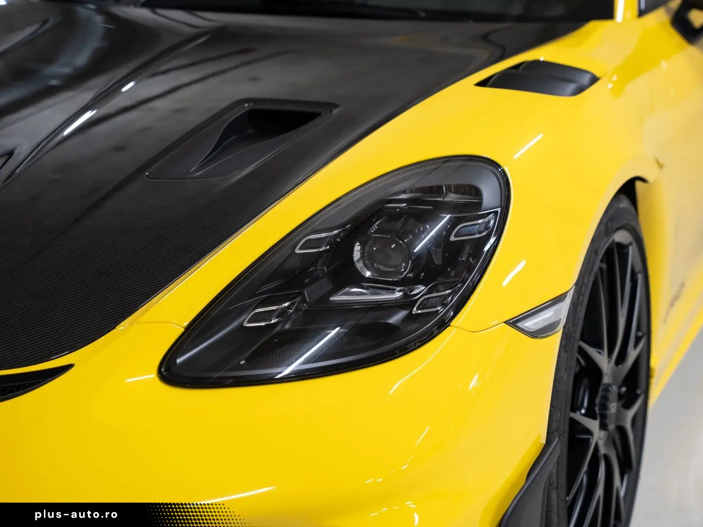 PORSCHE Cayman GT4 RS Lift-VA Weissach Paket Chrono Pake